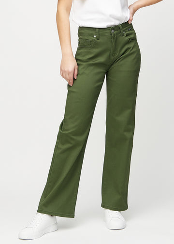 Loose jeans for women in dark green, color Renewals. Front view on a model, showing the roomy, wide-leg fit.