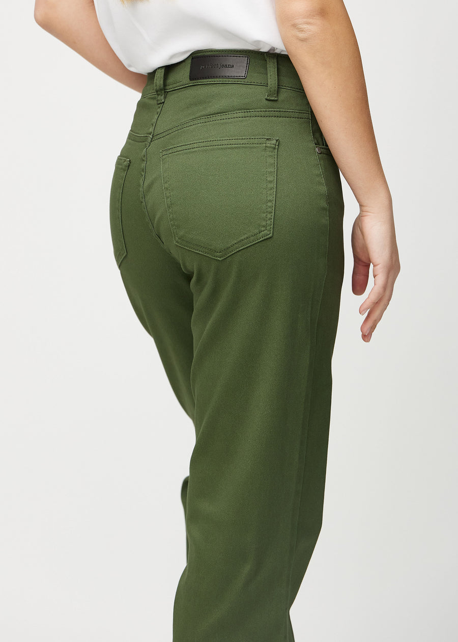 Loose jeans for women in dark green, color Renewals. Close-up from behind on a model, showing the fit and details.