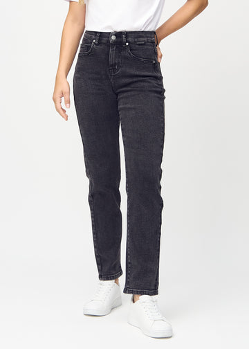 Regular jeans for women in dark grey, color Shadows. Front view on a model, showing the classic straight-leg fit.