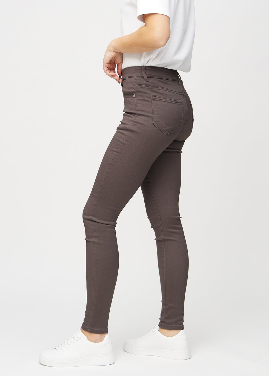 Skinny jeans for women in grey brown, color Thunders. Side view on a model.
